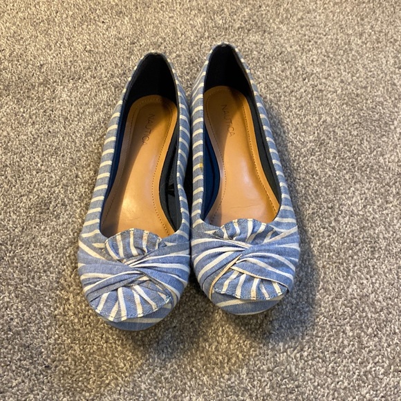 Nautica flats - Picture 1 of 3